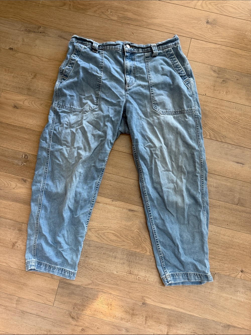 Old Navy Light Blue Straight Leg Women's Jeans with Front Patch Pockets
